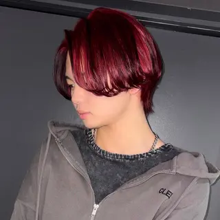 カラー メンズ ★デザインカラー ハイトーン ももか★のヘアスタイル