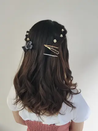 セミロング ヘアアレンジ vizz SAKIのヘアスタイル