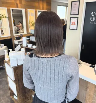 ミディアム カラー 藤原 梨夢のヘアスタイル