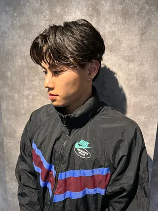 ミディアム パーマ メンズ 上山 新のヘアスタイル