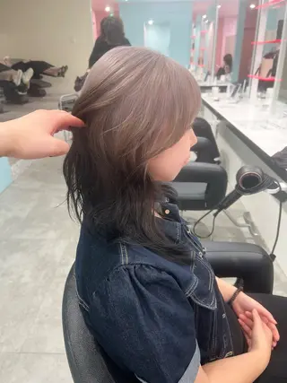 セミロング レイヤー/ダブルカラ ー🎀Sayakaのヘアスタイル