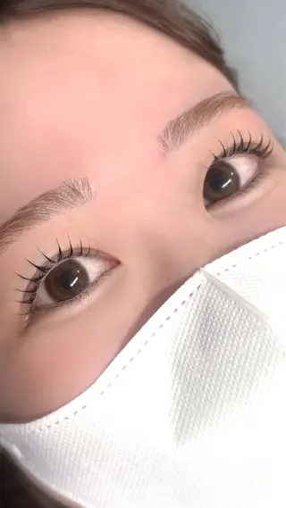 パーマ avectoi 𝓻𝓲𝓷𝓪のマツエク・マツパデザイン