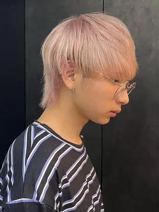 ショート カラー メンズ イツク ⚡️ ルーツ/ハイトーンのヘアスタイル