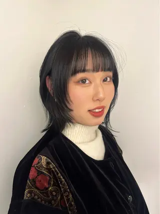 ミディアム カラー Airi 韓国y2k ハイレイヤーのヘアスタイル