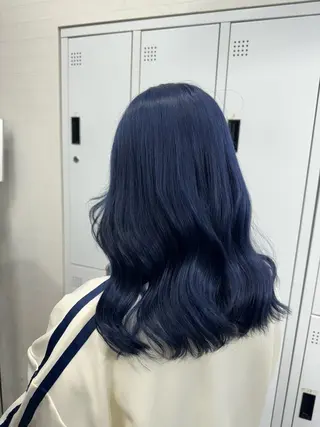 ミディアム 横浜🦋ハイトーン 🫐シャドウルーツのヘアスタイル
