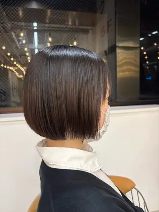 ショート オリーブベージュ/ボ ブ縮毛矯正たまき🧡のヘアスタイル