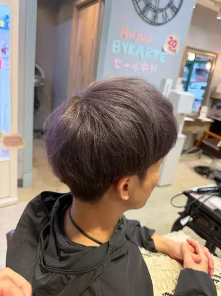 カラー メンズ ツヤ感カラーレイヤー カット川野莉空のヘアスタイル