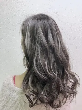 カラー 最高級エクステ /羽エクステ白石宇由のヘアスタイル