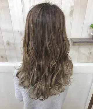 ロング Loob.TOKYO MIYA🌈のヘアスタイル