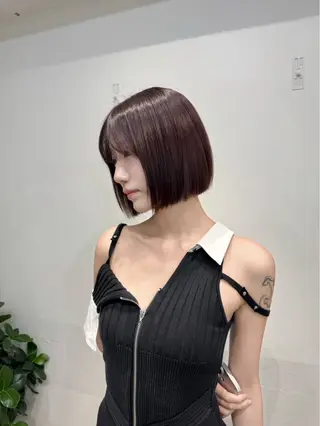 ショート モデル支持率Ｎｏ．1 透明感グレージュのヘアスタイル