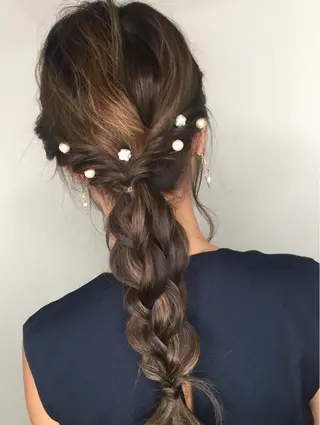 ヘアアレンジ オーナースタイリスト 奈須雄紀のヘアスタイル