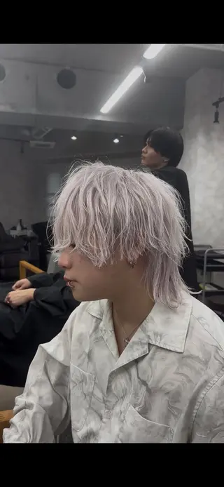 カラー メンズハイトーン 北斗💍レイヤーのヘアスタイル
