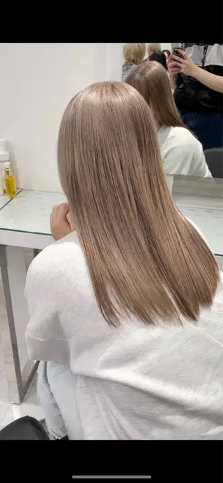 ロング カラー ウルフカット×ハイ トーン職人🤍ゆうひのヘアスタイル