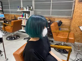 ミディアム カラー soin by poshのヘアスタイル