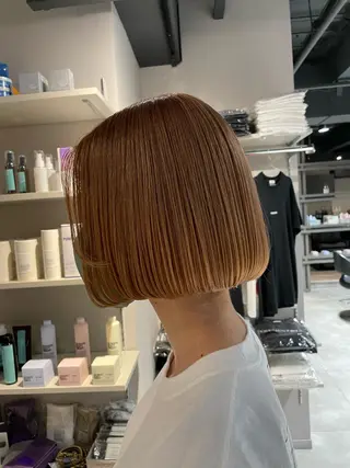 ショート カラー ブリーチ👩🦳/ ✂︎MANAMIのヘアスタイル