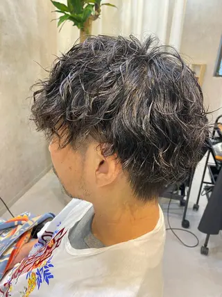 パーマ メンズ 似合う髪型見つけます AYAKAのヘアスタイル