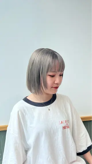 ショート カラー 赤みゼロ/透明感 カラー🌿KANTAのヘアスタイル