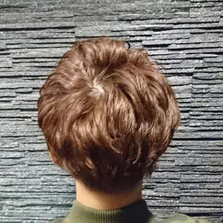 ミディアム BroTokyo マルのヘアスタイル