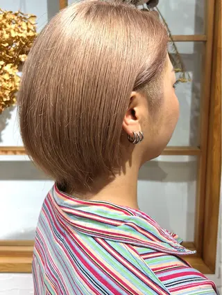 ショート カラー たかはた すずかのヘアスタイル