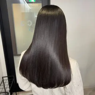 ロング Ren. 🦋デザインカラーのヘアスタイル