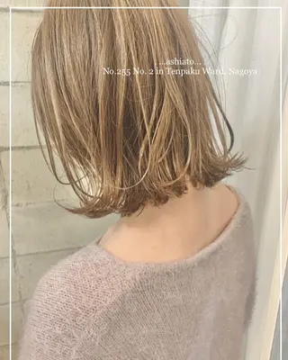 ミディアム カラー 眞名子 瑞紀のヘアスタイル
