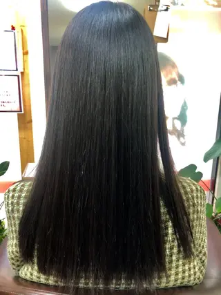 ロング キセ ワカナのヘアスタイル