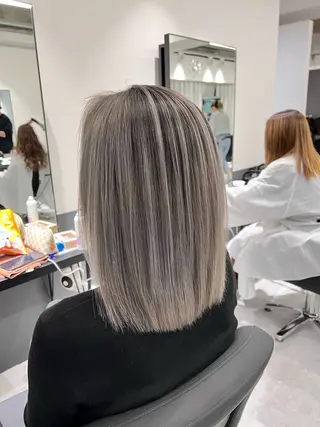 カラー Hina‪🔆‬ CIERA南船場のヘアスタイル