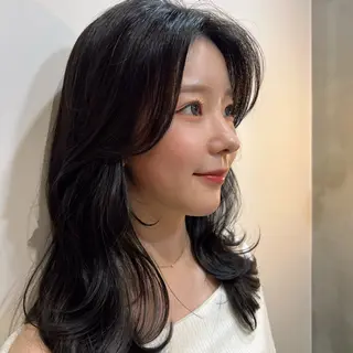 ロング パーソナルカラー lapiax阿部のヘアスタイル