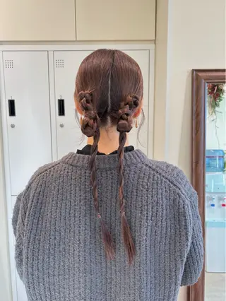 ヘアアレンジ 垢抜け小顔レイヤー オリーブ/スミレのヘアスタイル