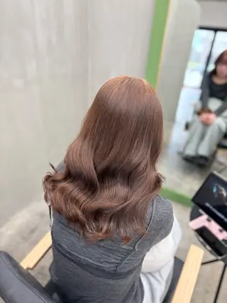 カラー miloc sayaのヘアスタイル
