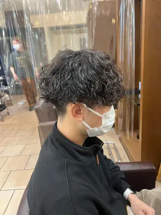 ミディアム パーマ メンズ メンズカットパーマ ✂️ JOYAのヘアスタイル