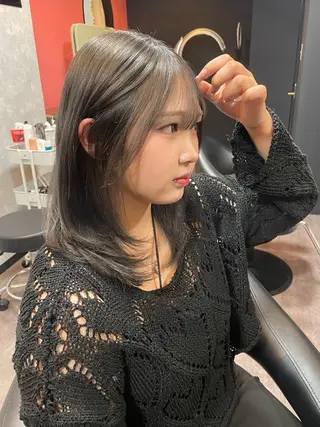 ミディアム カラー  ︎︎ 寧音のヘアスタイル