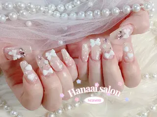 ネイル 藤本 彩花のネイルデザイン