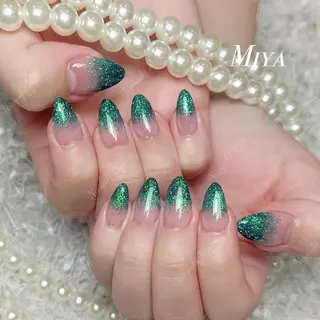 ネイル 🦋 Queenieのネイルデザイン