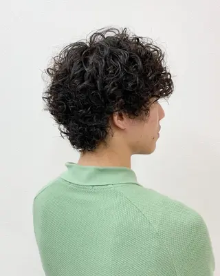 セミロング パーマ メンズ メンズ専門ブリー チカラー⚡️リュウジのヘアスタイル