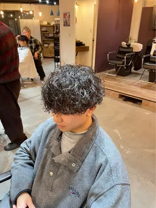 ショート ツイスパ/シャドウ 新井のヘアスタイル