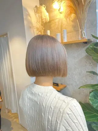 ショート カラー ハイトーンカラ ー/小川のヘアスタイル