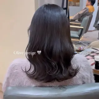 セミロング カラー Aoi 🎀 Ly hairのヘアスタイル
