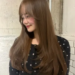 ロング カラー Yui⭐️ 透け感カラーのヘアスタイル