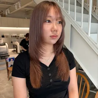 ロング カラー 周東 芽依のヘアスタイル