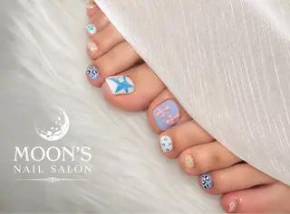 ネイル Moons nail 💅✨のネイルデザイン