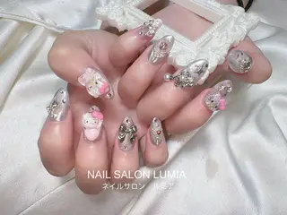 ネイル ネイルサロン ルミア Lumia 店長施術のネイルデザイン
