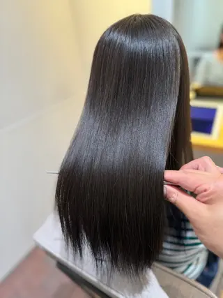 セミロング 髪質改善縮毛矯正特化 高木修司のヘアスタイル