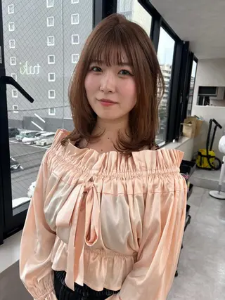 ミディアム カラー 🫧透明感/ツヤ髪/ ベージュ いちご🍓のヘアスタイル