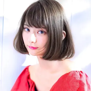 ショート カラー 長尾 桃佳のヘアスタイル