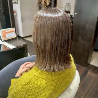 ミディアム カラー 近藤 優羽のヘアスタイル