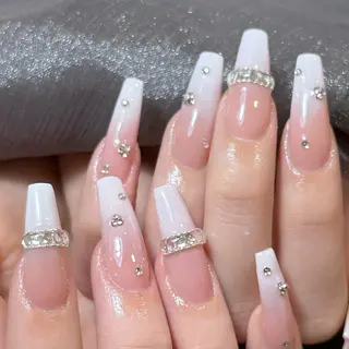 ネイル LUMINA NAYAのネイルデザイン