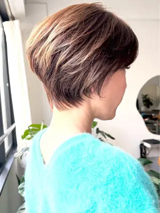 ショート 土井 優のヘアスタイル