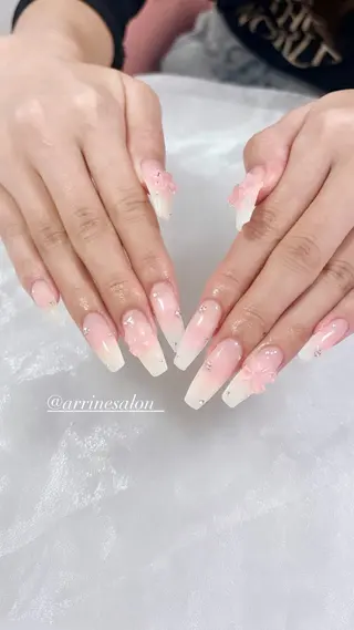 ネイル akari🎀 京橋 ARRINEのネイルデザイン