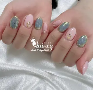 ネイル Quincy ネイル&アイラッシュのマツエク・マツパデザイン